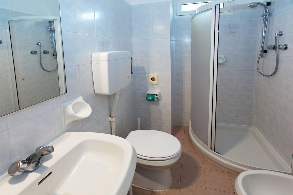 Hotel Maine Finale Ligure Cameră foto