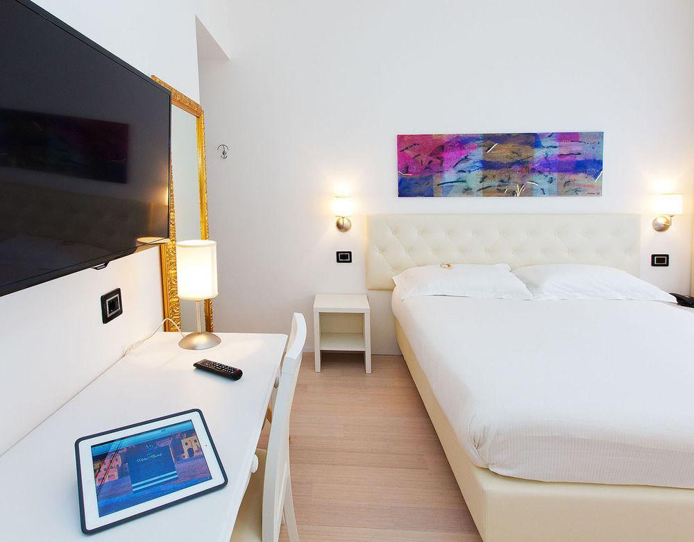 Hotel Maine Finale Ligure Exterior foto