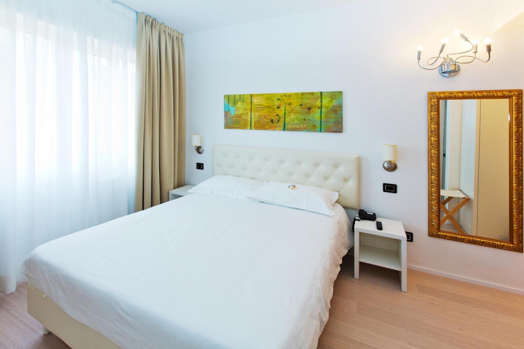 Hotel Maine Finale Ligure Exterior foto